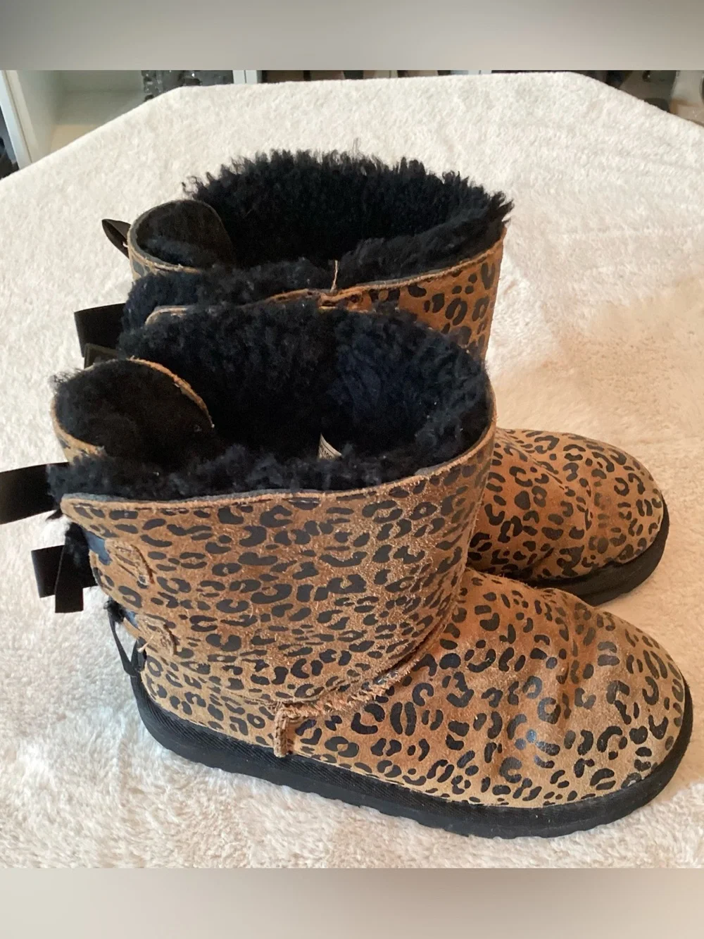 UGG Bailey Leopard Suede Classic Short Boots - Size 2 Girl